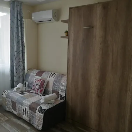 Apartment Hanga Apartman *